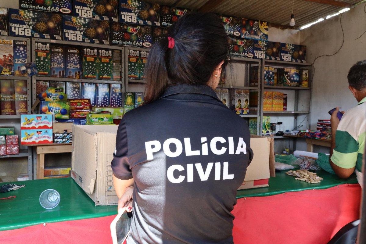 Mais de 2 milhões de fogos são apreendidos em fábricas clandestinas na Bahia