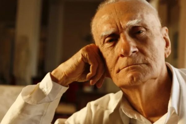 [Centenário de Ariano Suassuna é celebrado na casa onde viveu Vinícius de Moraes, em Salvador]