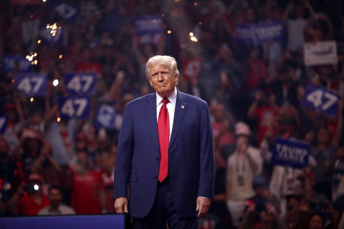 Após bombardeio de Israel, Trump dá ultimato a Irã por acordo nuclear "antes que não sobre mais nada"