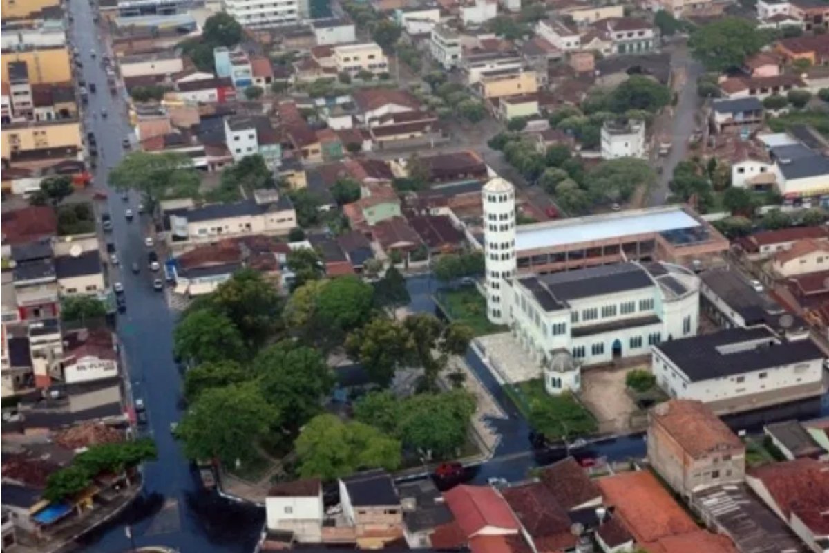 MP aciona empresa e Município por suspensão ilegal de linhas de ônibus