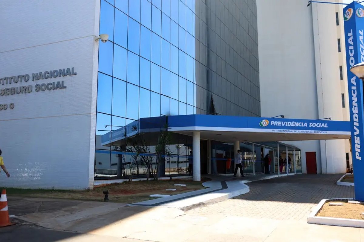 Ministério da Previdência solicita auditoria em consignados para aposentados do INSS