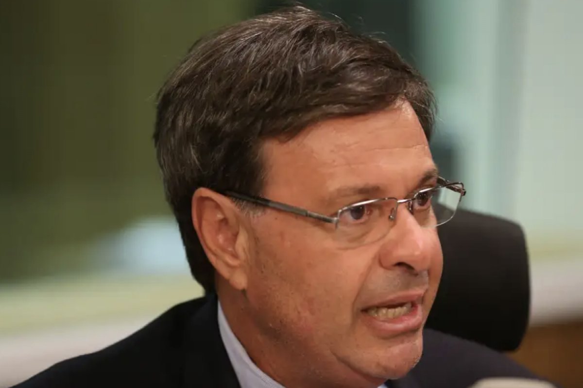 Prisão do ex-ministro do Turismo no governo Bolsonaro é revogada por Moraes