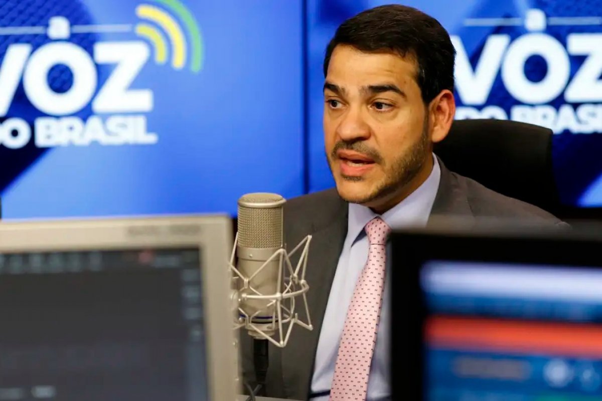 Aposentados não precisam acionar justiça por valores do INSS, diz AGU