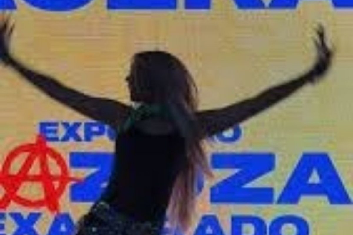 Vídeo: Lucinha Araújo e Glória Perez chamam atenção com expressões em show de homenagem a Cazuza 