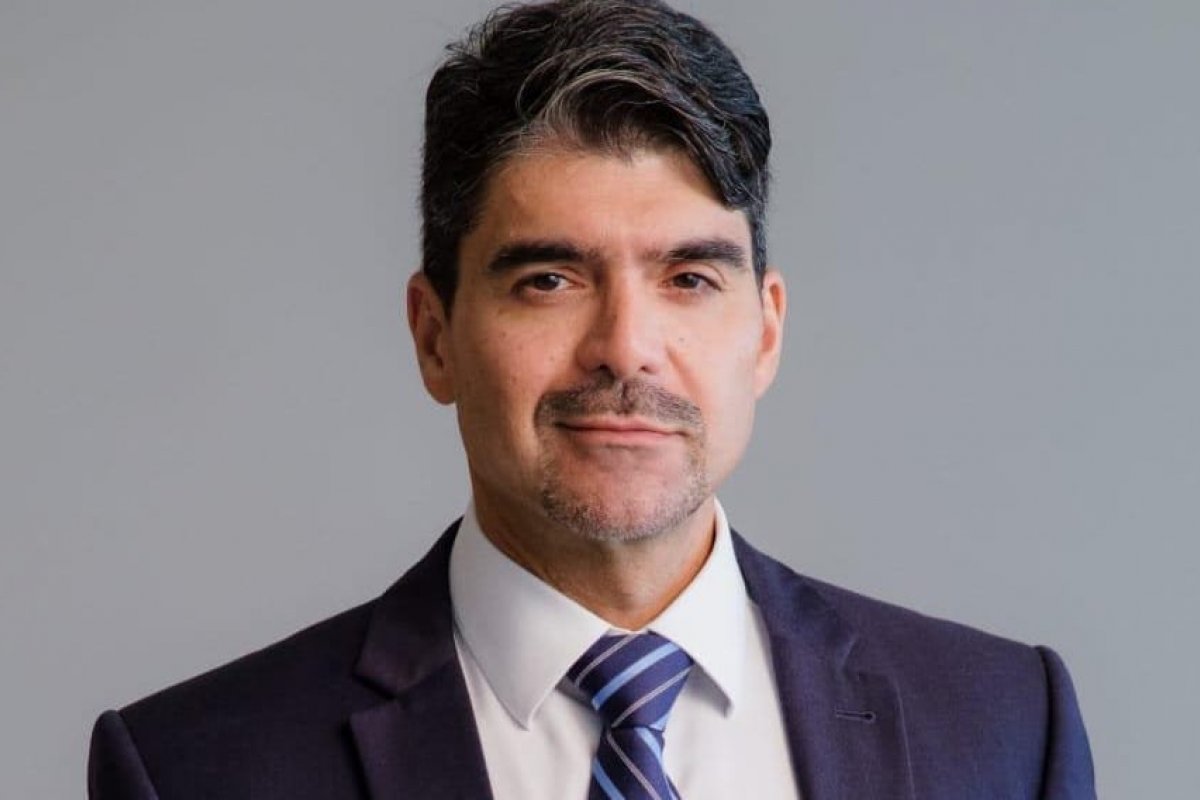 Cirurgião plástico baiano, entrega as curiosidades das plásticas, Argoplasma e o "Kit gatinha"! 