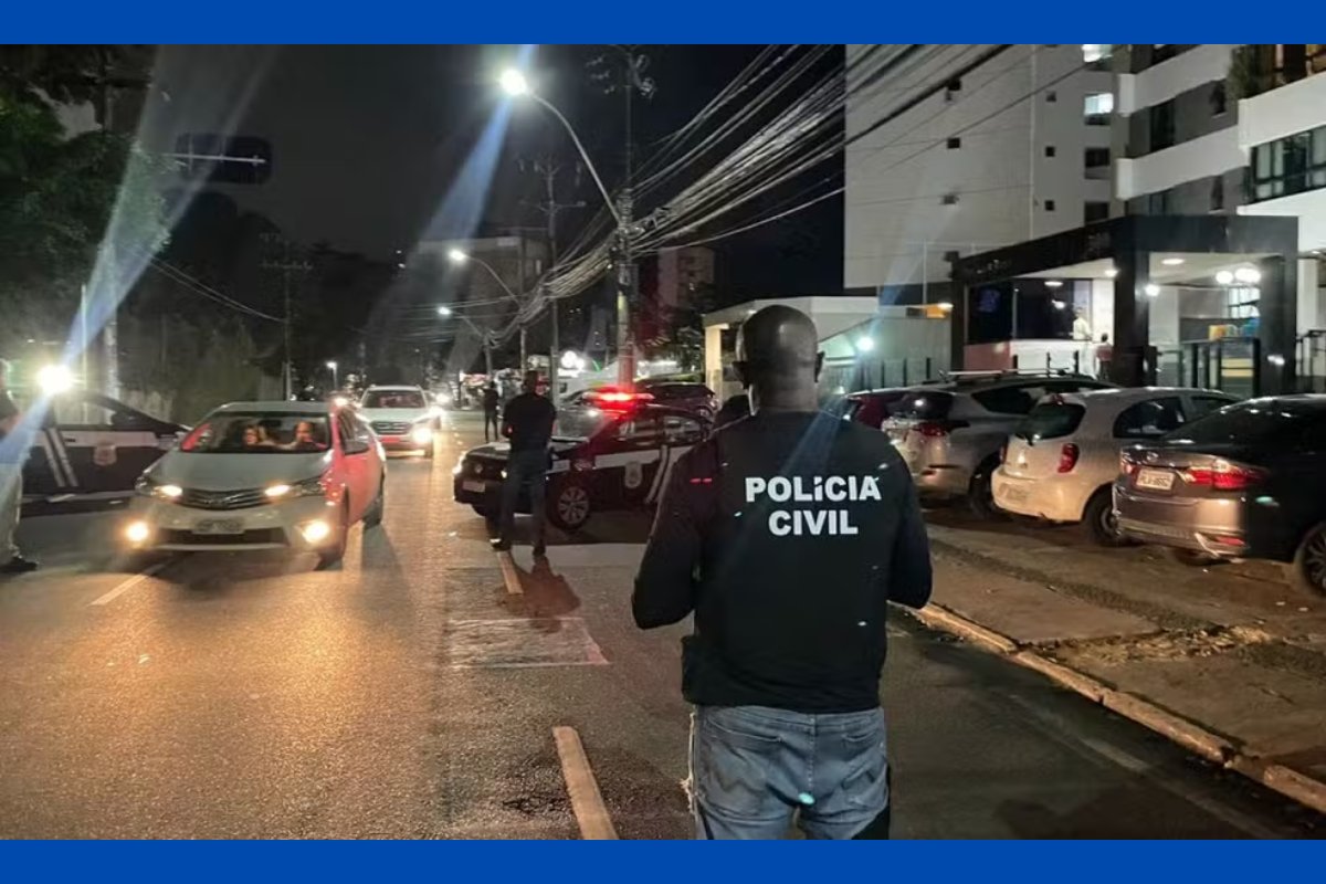 Trio é preso por suspeita de prática de delivery de drogas em bairros nobres de Salvador