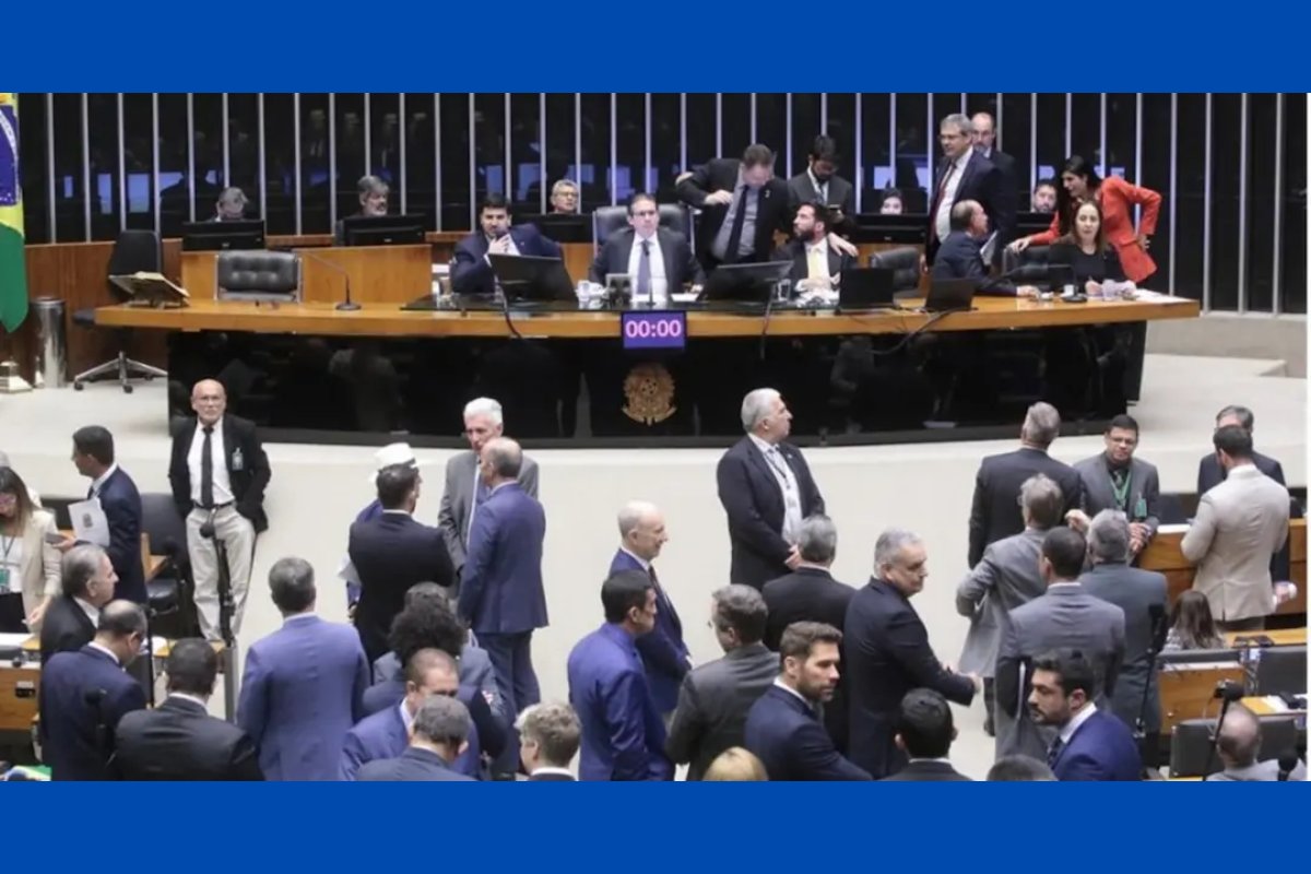 Veja como votaram deputados baianos em aprovação de urgência para projeto que derruba decreto do IOF