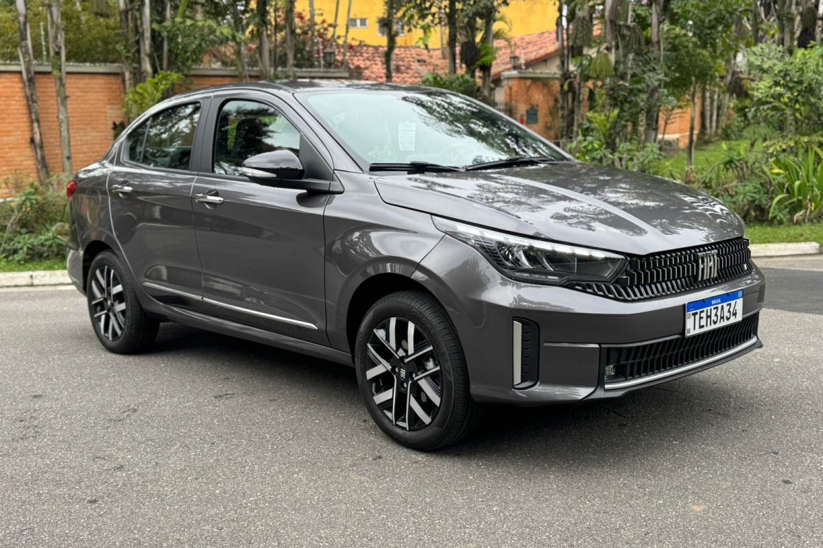 Fiat Cronos 2026: veja o teste após as mudanças do sedã compacto