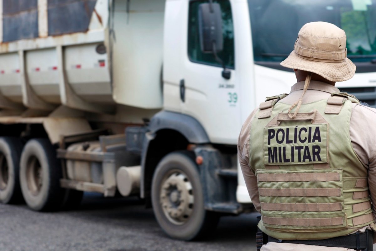 PM reforça fiscalização nas rodovias estaduais durante os festejos juninos na Bahia