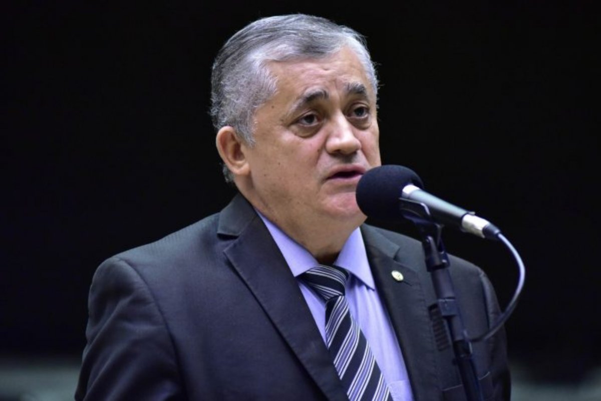 IOF: Líder do governo na Câmara diz que governo pulou “fogueira” e sugere mais cortes de gastos