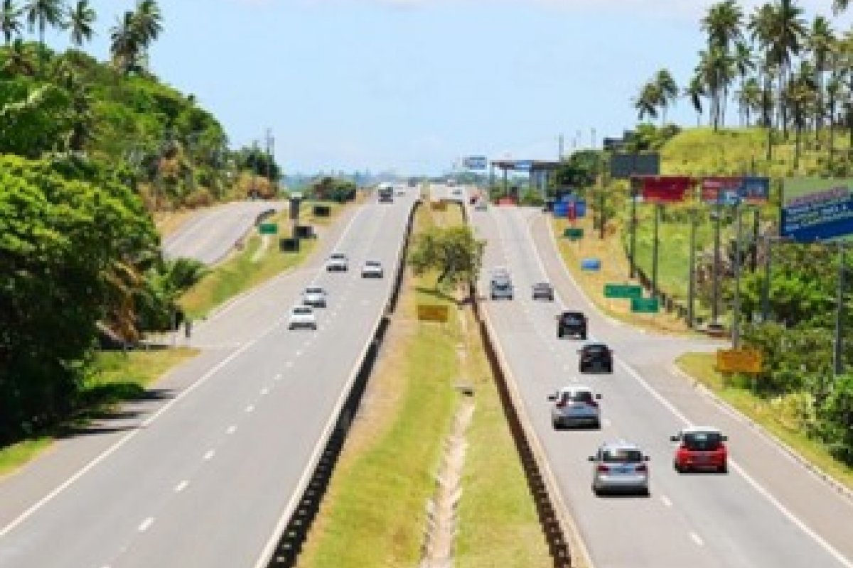 Mais de 800 mil veículos devem circular nas rodovias BA-099 e BA-093 nos feriados de Corpus Christi e São João