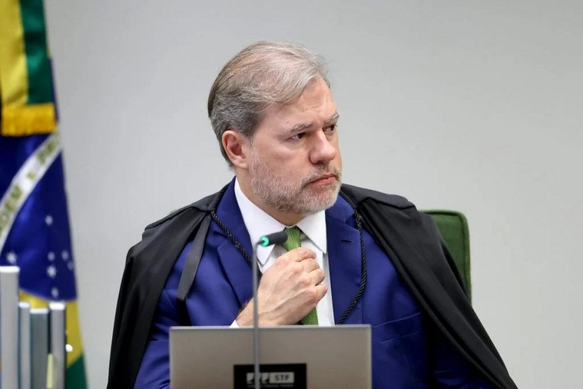 Fraude no INSS: Toffoli congela prazo de prescrição dos processos de ressarcimento e convoca audiência