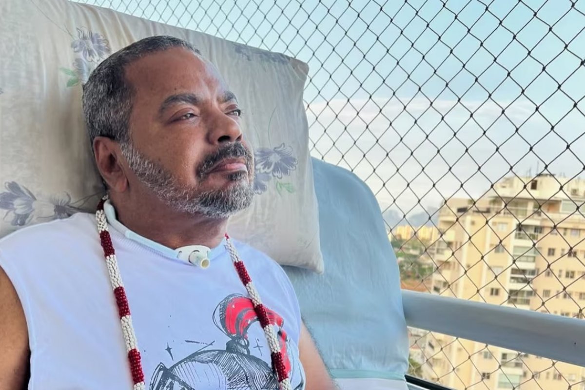 Arlindo Cruz recebe alta após 50 dias internado para tratar quadro de pneumonia no Rio