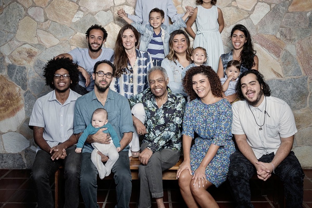 Internautas acusam Gilberto Gil de "seguir o genocídio do povo negro"