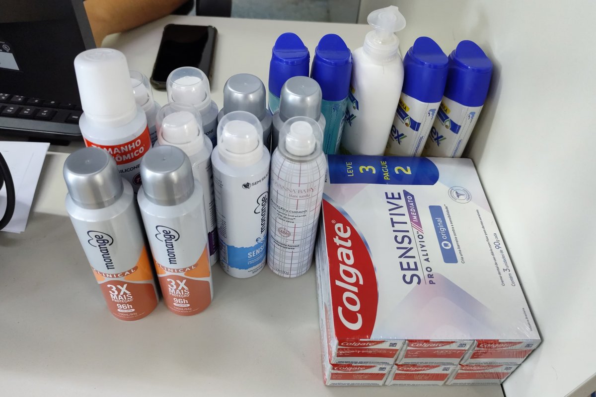 Adolescentes são apreendidos após furto em loja na Avenida Paralela