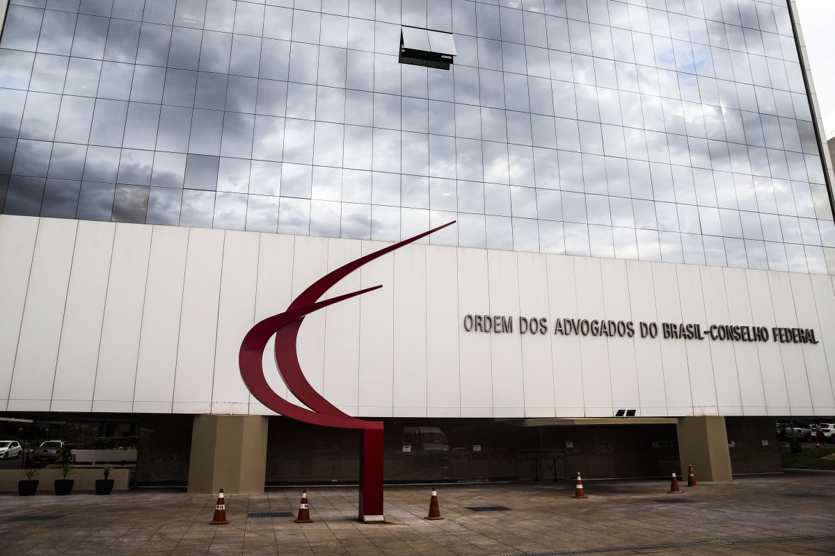 Candidatos se revoltam com questão da 2ª fase da OAB e pedem anulação