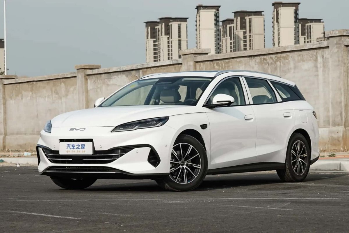BYD apresenta Seal 06 DMI com carro station wagon
