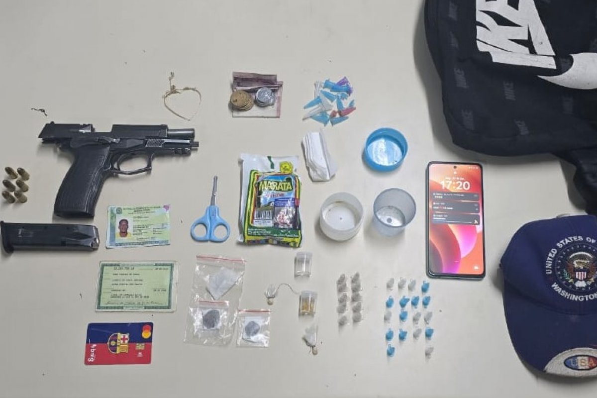 PM prende dois suspeitos de tráfico de drogas em Camaçari