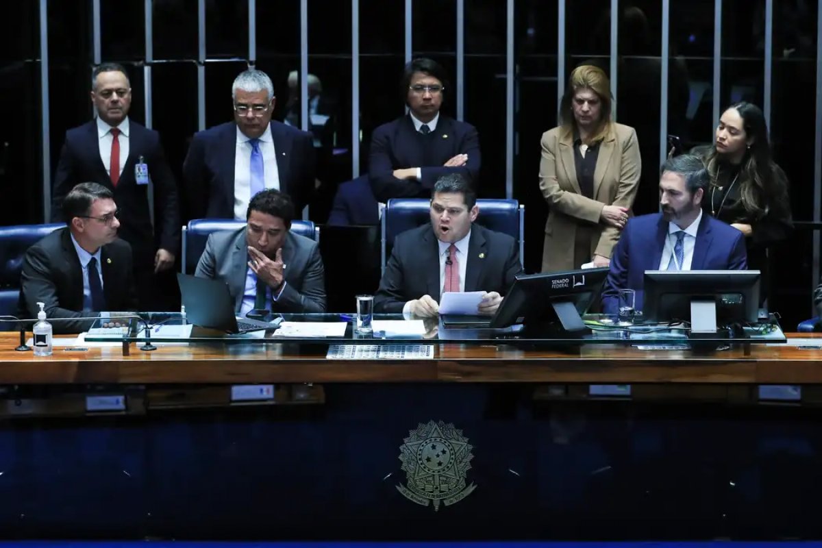 Aumento de deputados federais elevará orçamento no Congresso em R$ 64 milhões por ano