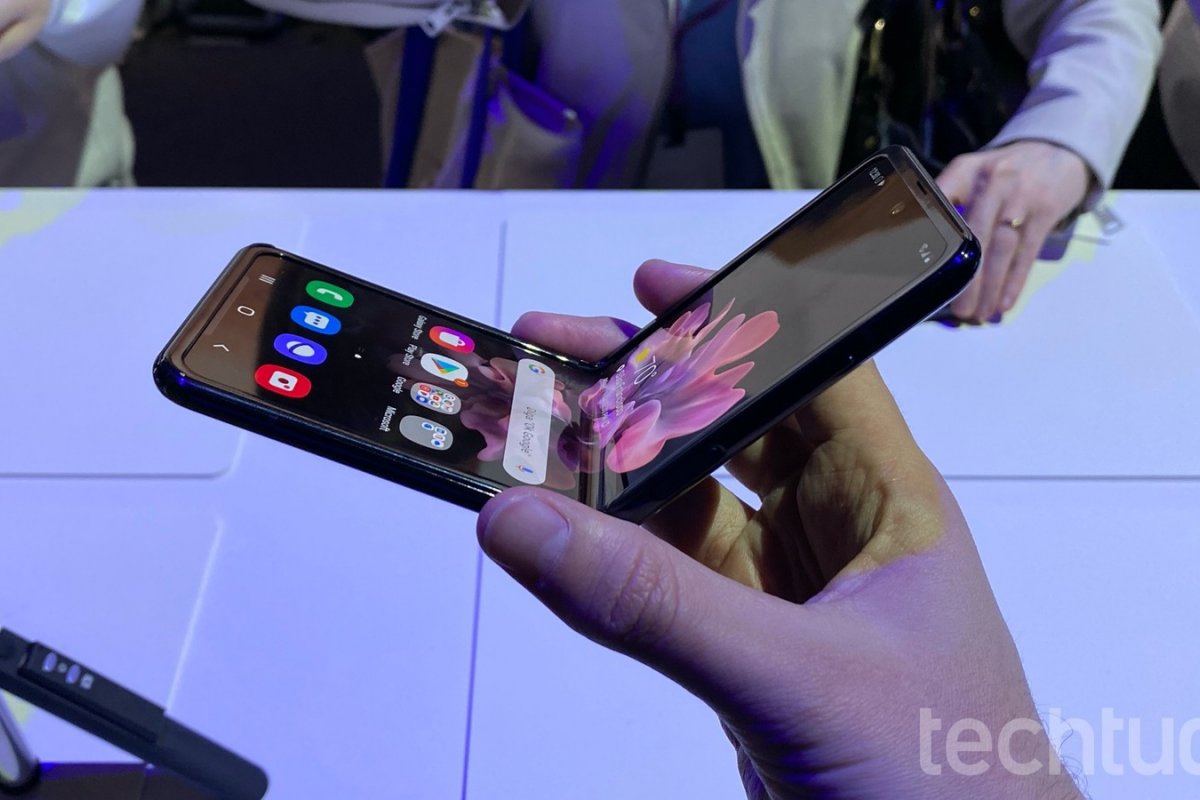 Samsung Galaxy Z Flip é recorde de vendas e acaba em menos de oito horas