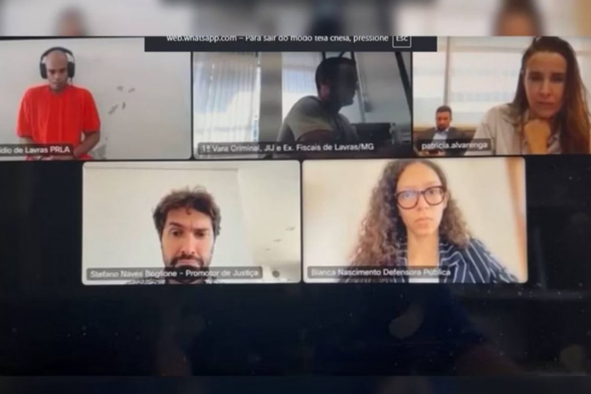 Vídeo: Homem preso por tráfico se revolta durante audiência e tem prisão decretada: 'Estado tem que se f*der'