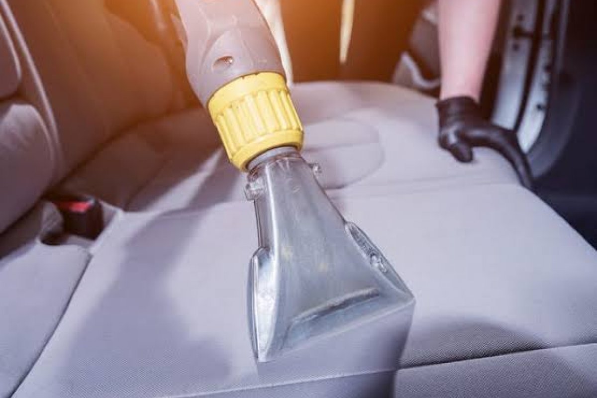 Inverno é tempo de chuva: veja como evitar fungos e bactérias no carro