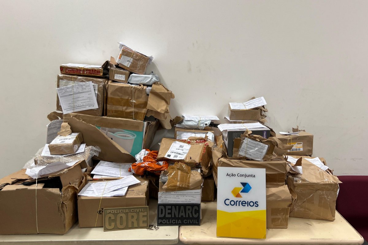 Mais de 50 encomendas com drogas são apreendidas em centro dos Correios em Simões Filho