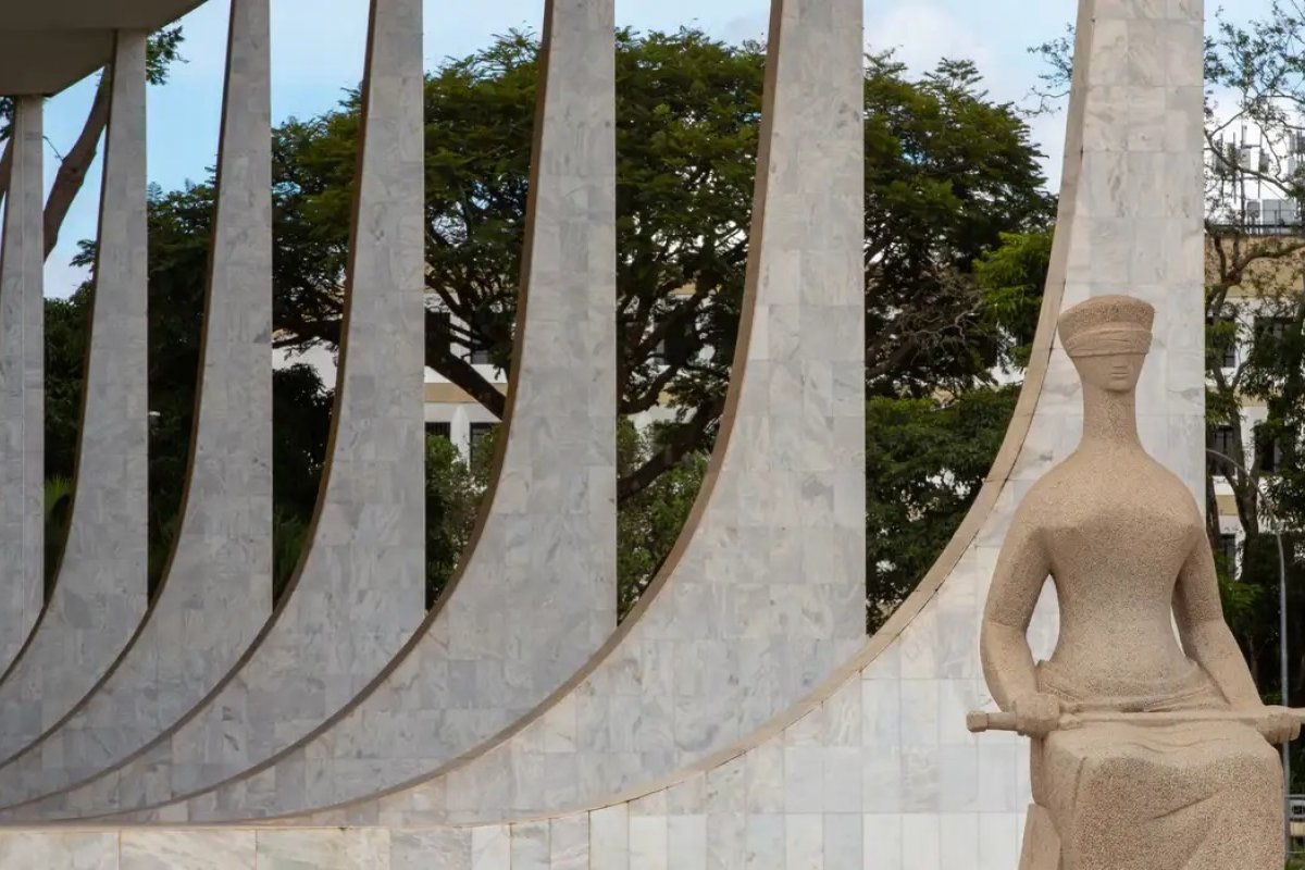 PSOL aciona STF para suspender derrubada de decretos do IOF pelo Congresso