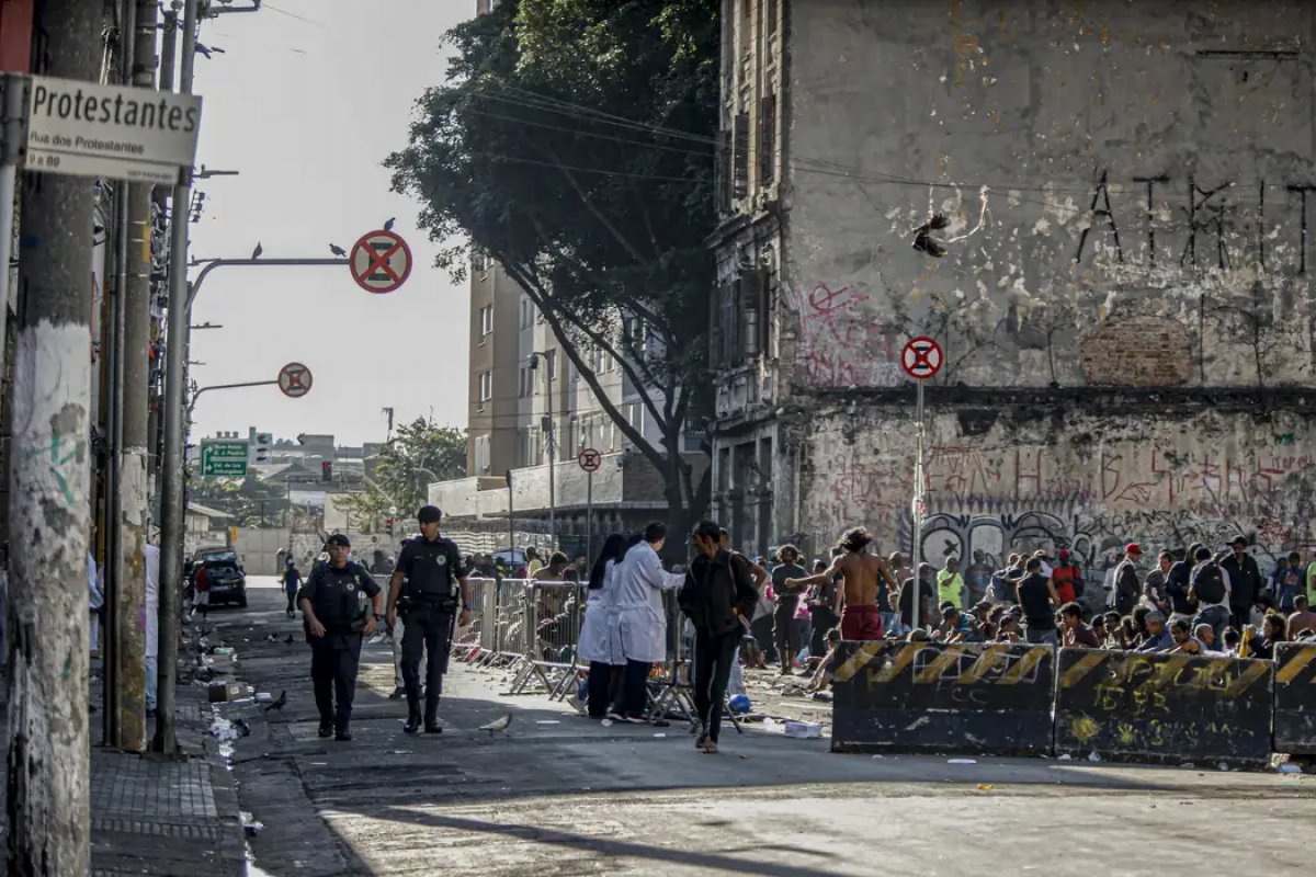 Racismo é fator determinante na formação da Cracolândia, diz relatório