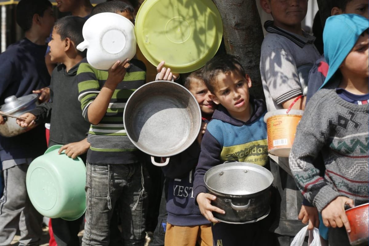 Militares de Israel revelam que são ordenados a atacar multidões desarmadas em locais de distribuição de suprimentos