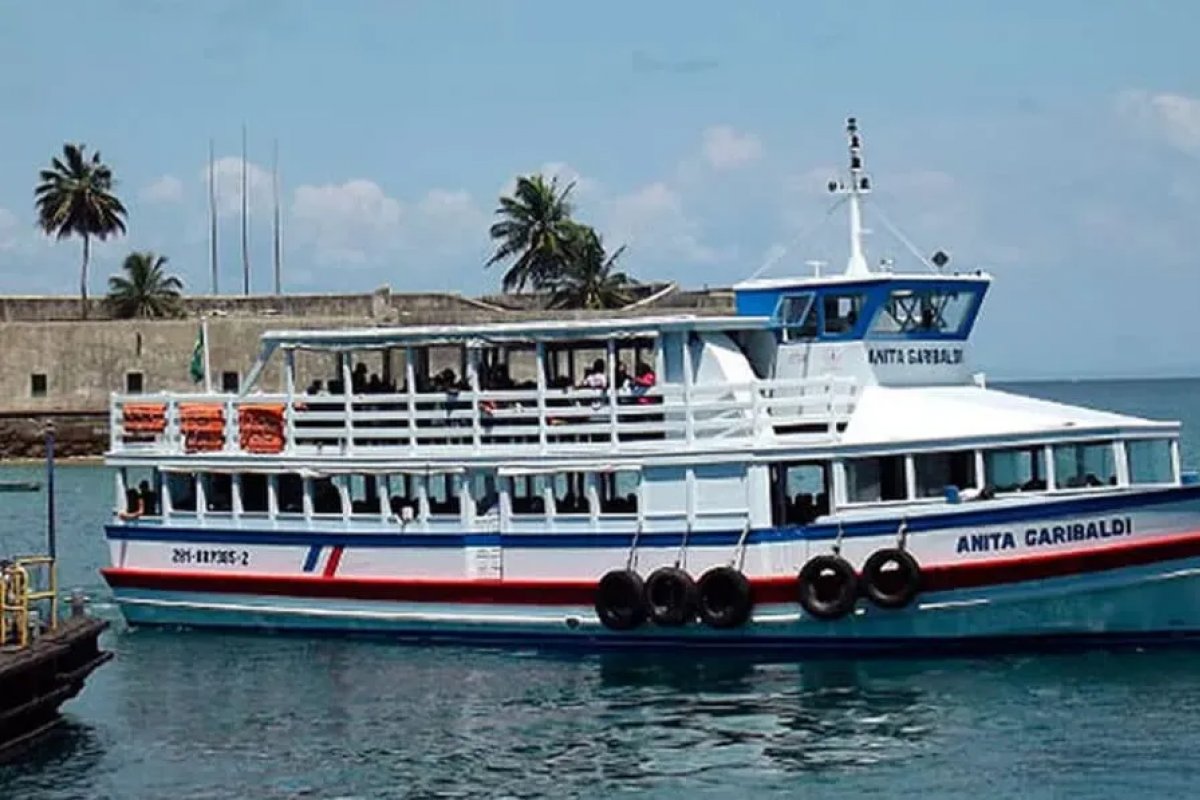 Travessia de lanchas Salvador-Mar Grande tem movimento tranquilo neste domingo (29)