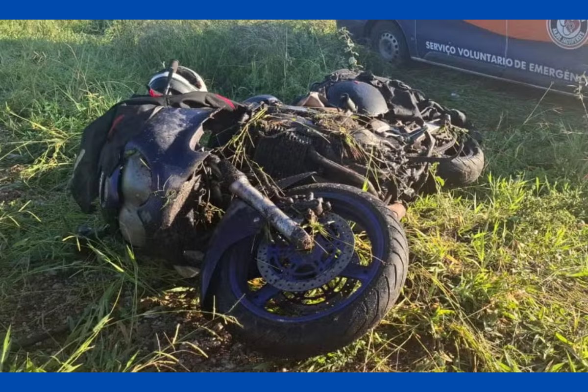 Motociclista morre após deixar festa junina e sofrer acidente em estrada da Bahia