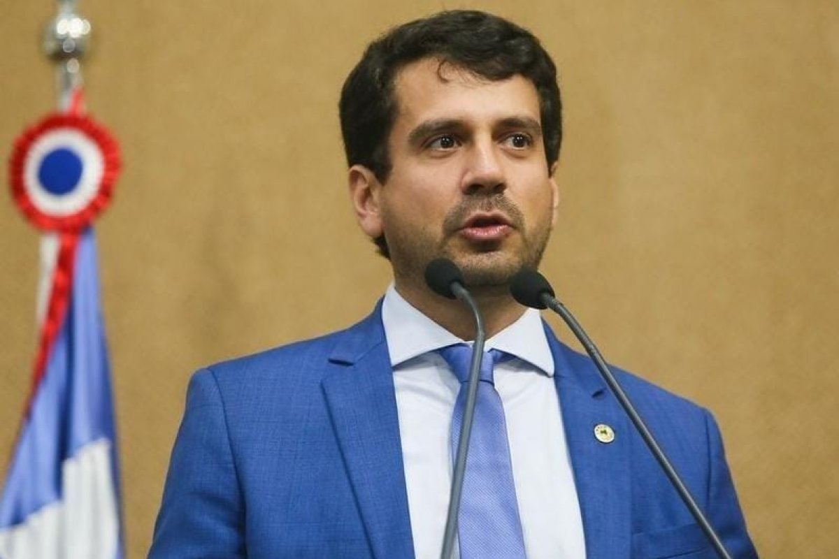 Manuel Rocha envia à ALBA projeto que propõe indenização automática por interrupção de energia