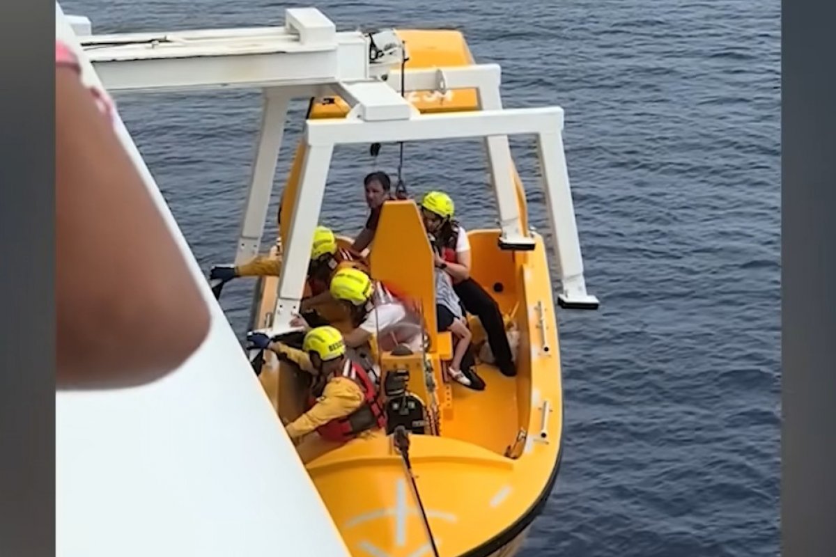 Vídeo: criança de 4 anos cai de 4º andar de navio da Disney e pai pula para salvá-la