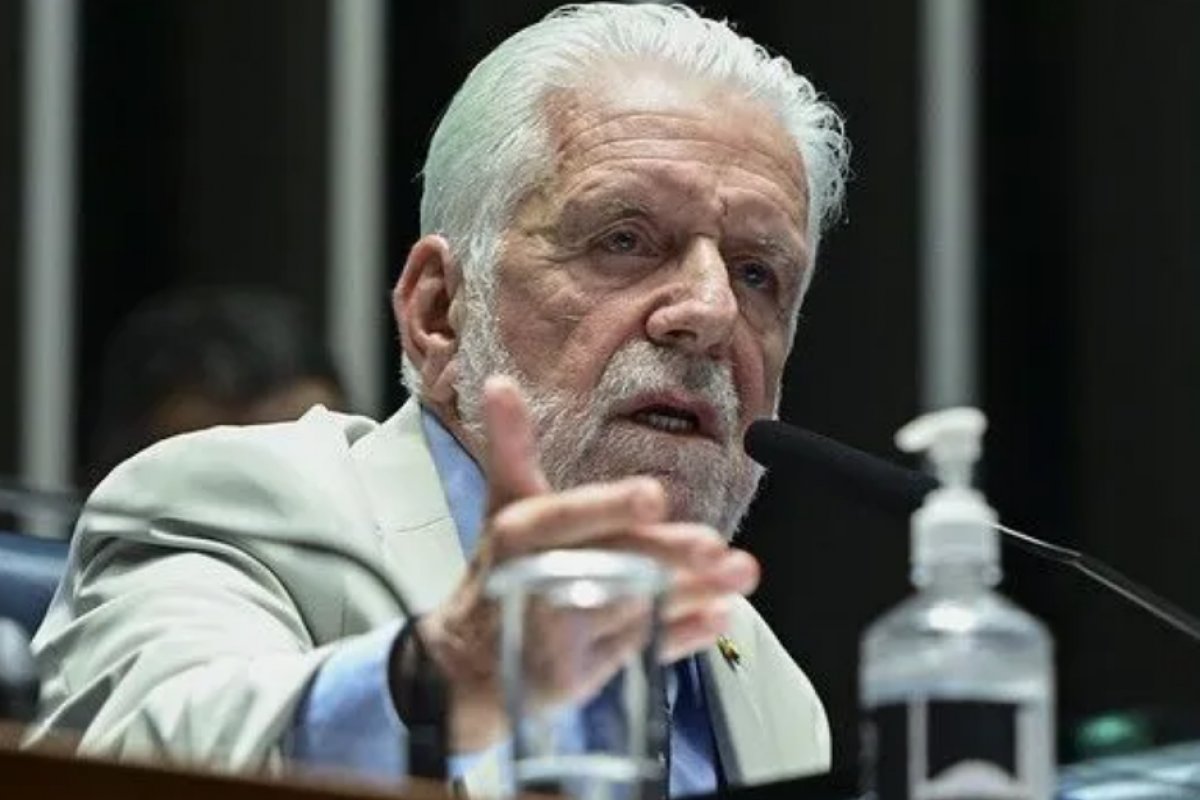 Jaques Wagner diz que eventual ida de Lula ao STF por IOF não é afronta ao Congresso