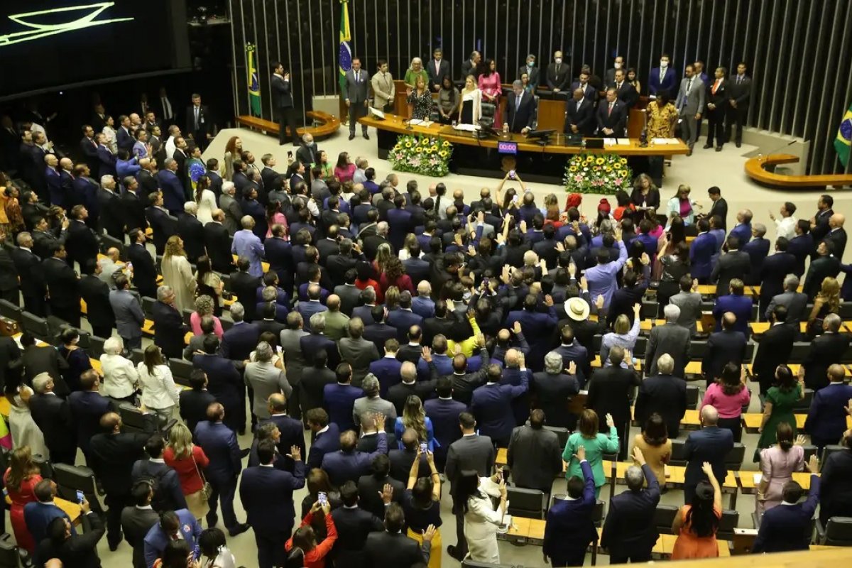 Governo liberou mais de R$ 1 bilhão em emendas para o centrão só na última semana