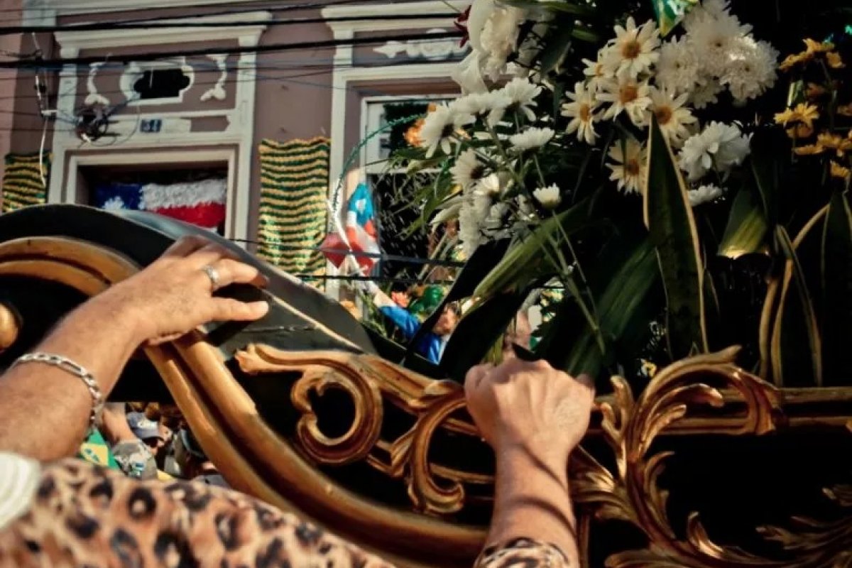 2 de Julho além do cortejo oficial: a importância das festas pela independência nos bairros de Salvador 