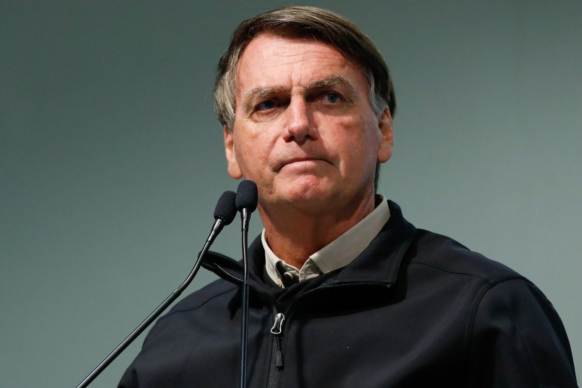 Bolsonaro passa mal novamente e cancela agenda política em Brasília