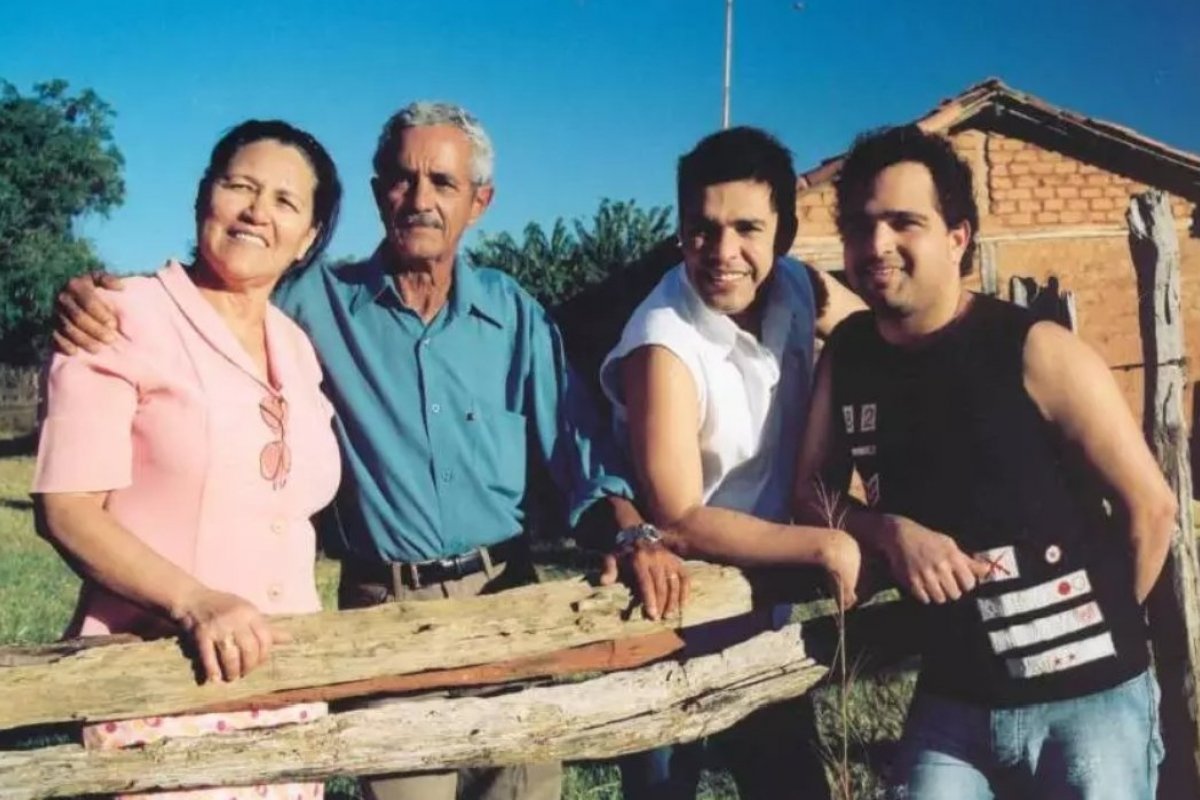 Francisco, pai de Zezé Di Camargo e Luciano, é internado na UTI