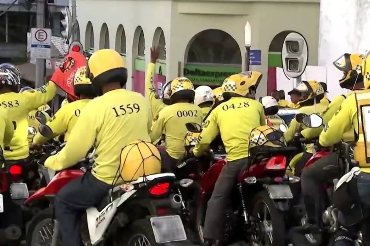 Prazo para mototaxistas de Salvador atualizarem dados na Semob termina nesta sexta-feira (4)