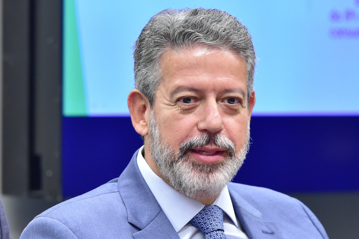 STF não tem legitimidade para decidir sobre questões de orçamento, diz Lira