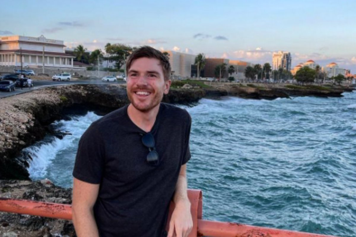 Vídeo: Jornalista The Washington Post se surpreende ao ser atendido gratuitamente pelo SUS no Brasil: "Isso não é possível nos Estados Unidos"