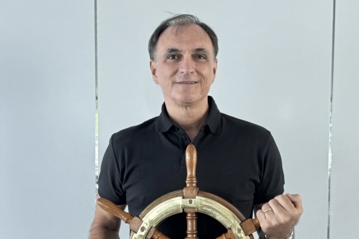 Comodoro reeleito toma posse no Yacht Clube da Bahia!