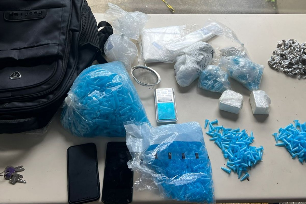 Trio é preso por suspeita de tráfico de drogas em São Marcos 