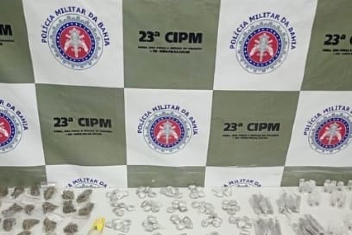 Suspeito de tráfico é preso com drogas em Tancredo Neves