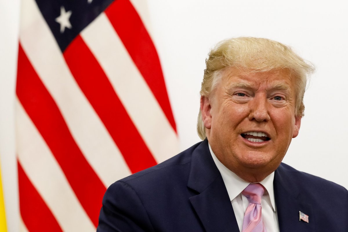 Trump anuncia tarifas de 25% para produtos do Japão e da Coreia do Sul