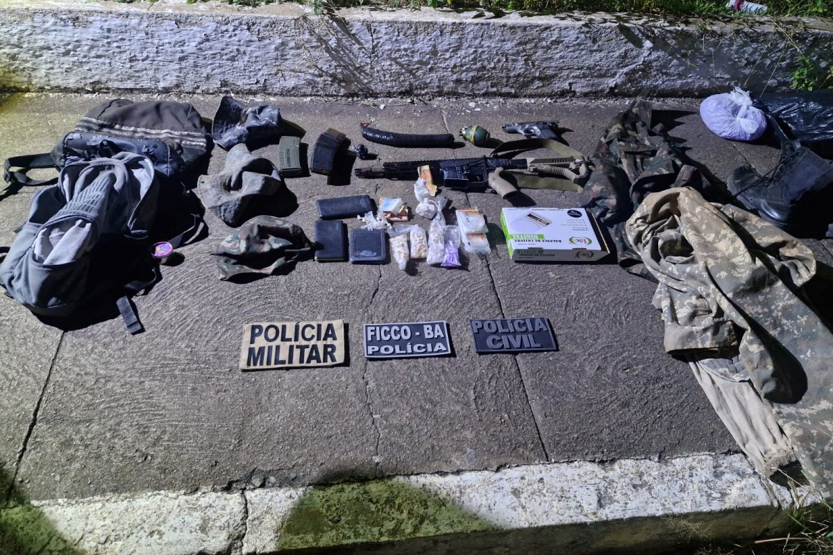 FICCO Bahia, PM e PC apreendem fuzil, pistola e explosivos em Jequié