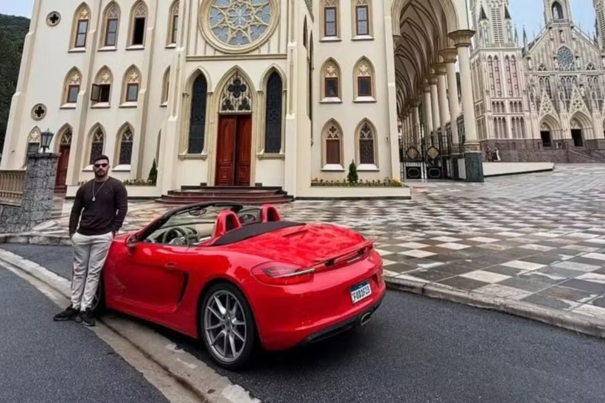 Empresário é morto a tiros dentro de Porsche em SP e investigadores buscam entender natureza do crime