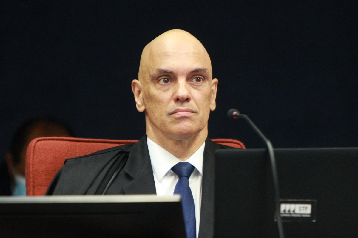 Justiça da Flórida manda intimar Moraes em caso de empresa de Trump
