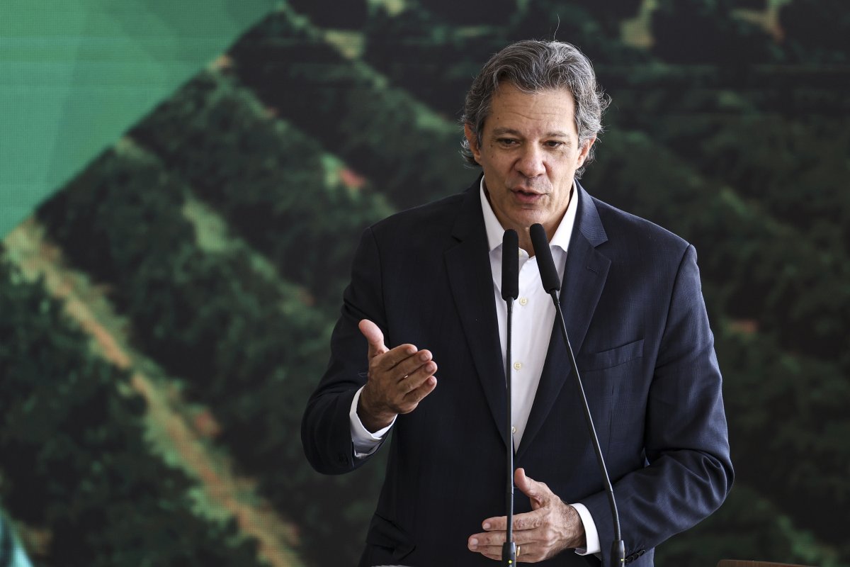 Haddad critica 1% da população que fez "inferno na internet" após aumento do IOF